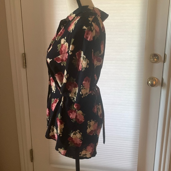 Vintage floral blouse with adjustable waist cinching ties - Picture 3 of 6